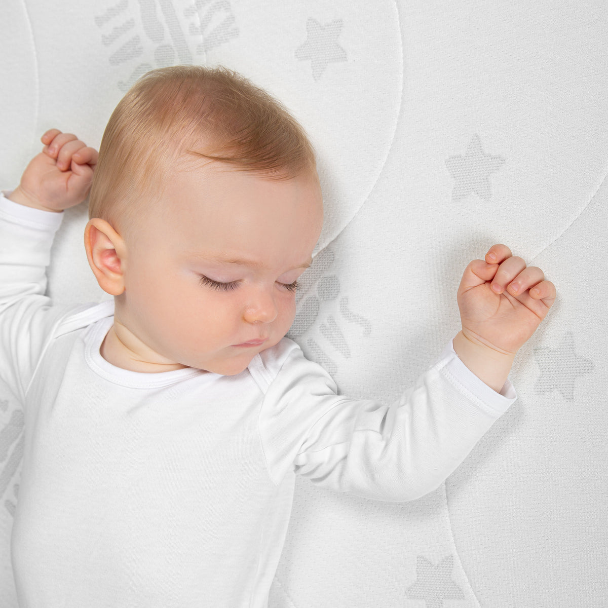 Babymatratze für Babybetten aus Latex-Kaltschaum mit Bezug für optimalen Schlafkomfort Ihres Kindes
