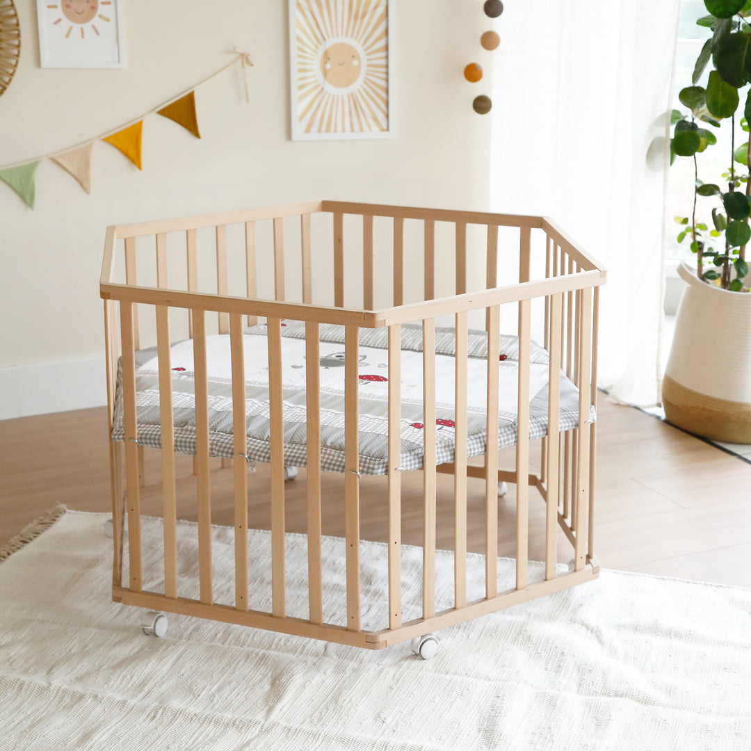 Playpen Hexagonal incl. Protective Insert 'Adam & Owl' - Wood Natural – Lifestyle Image (4/11)
