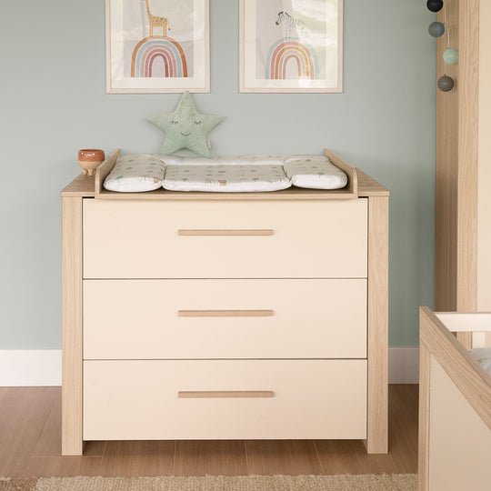 Children's Room Set 3-Piece 'Momo' - Solid Wood Handles - Cashmere / Tristan Oak – Lifestyle Image (10/23)