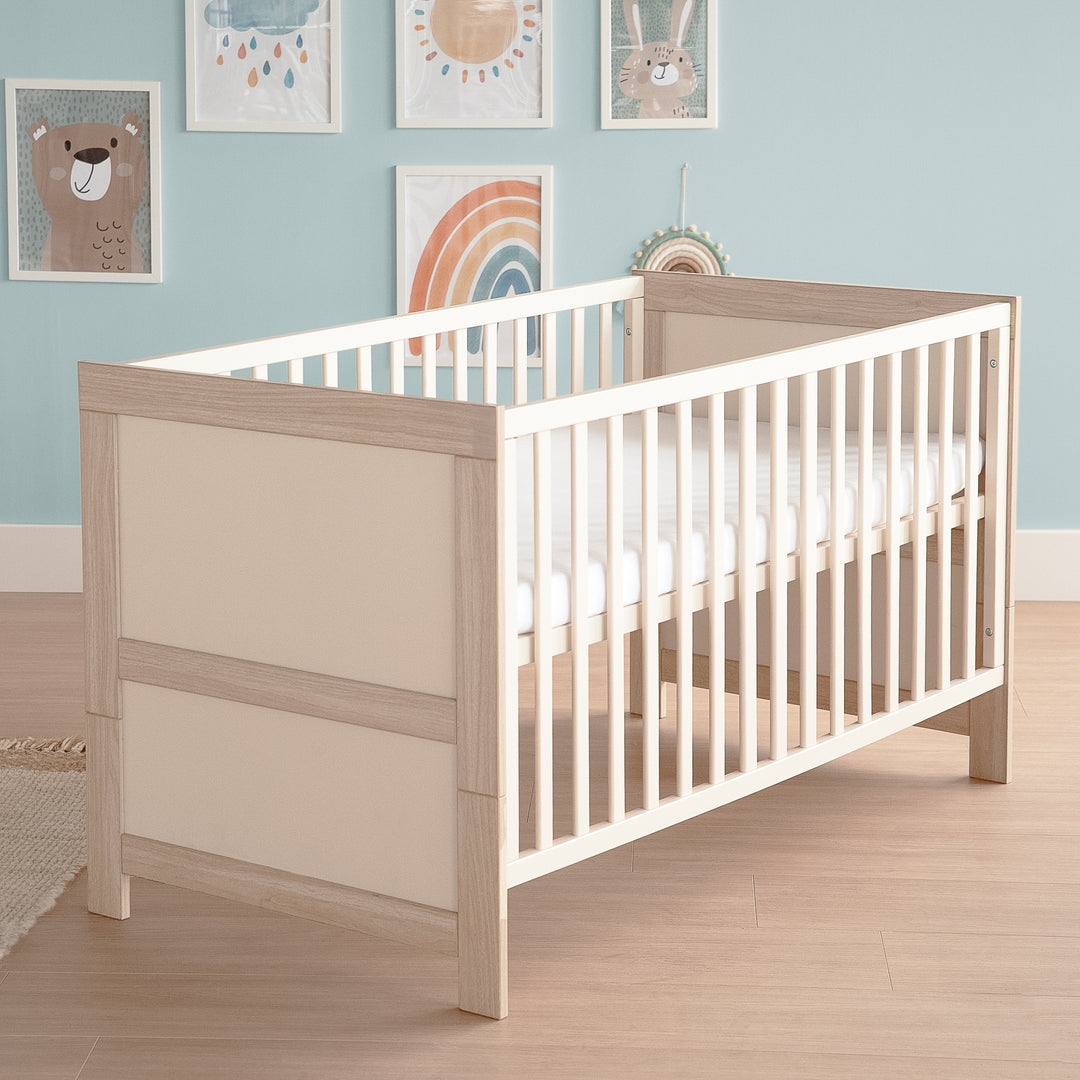 Furniture Set 'Momo' 2-Piece - Children's Bed 70x140 + Changing Table - Cashmere / Tristan Oak – Lifestyle Image (3/15)