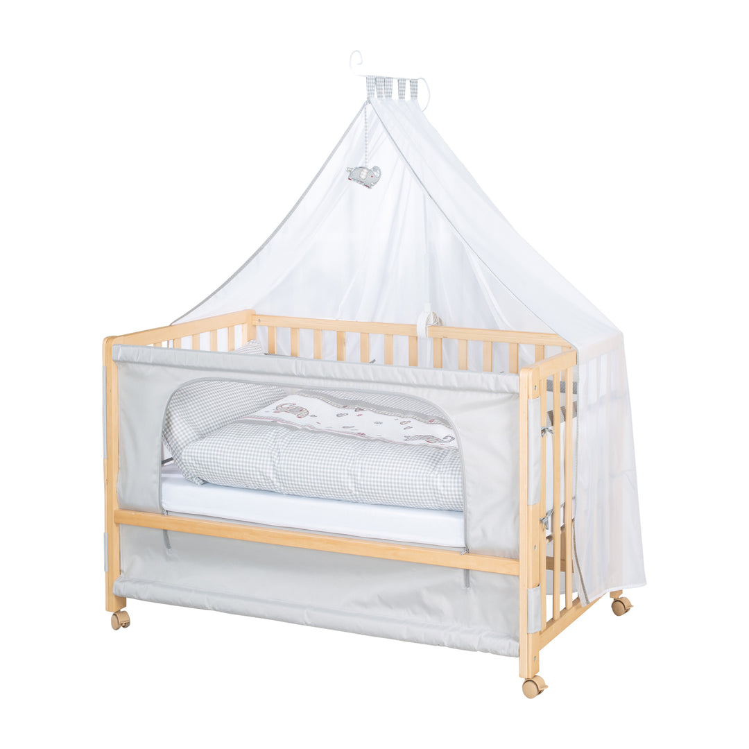 Room Bed 'Jumbo twins grau' 60 x 120 cm + Textilausstattung - Holz natur – Freisteller (1/10)