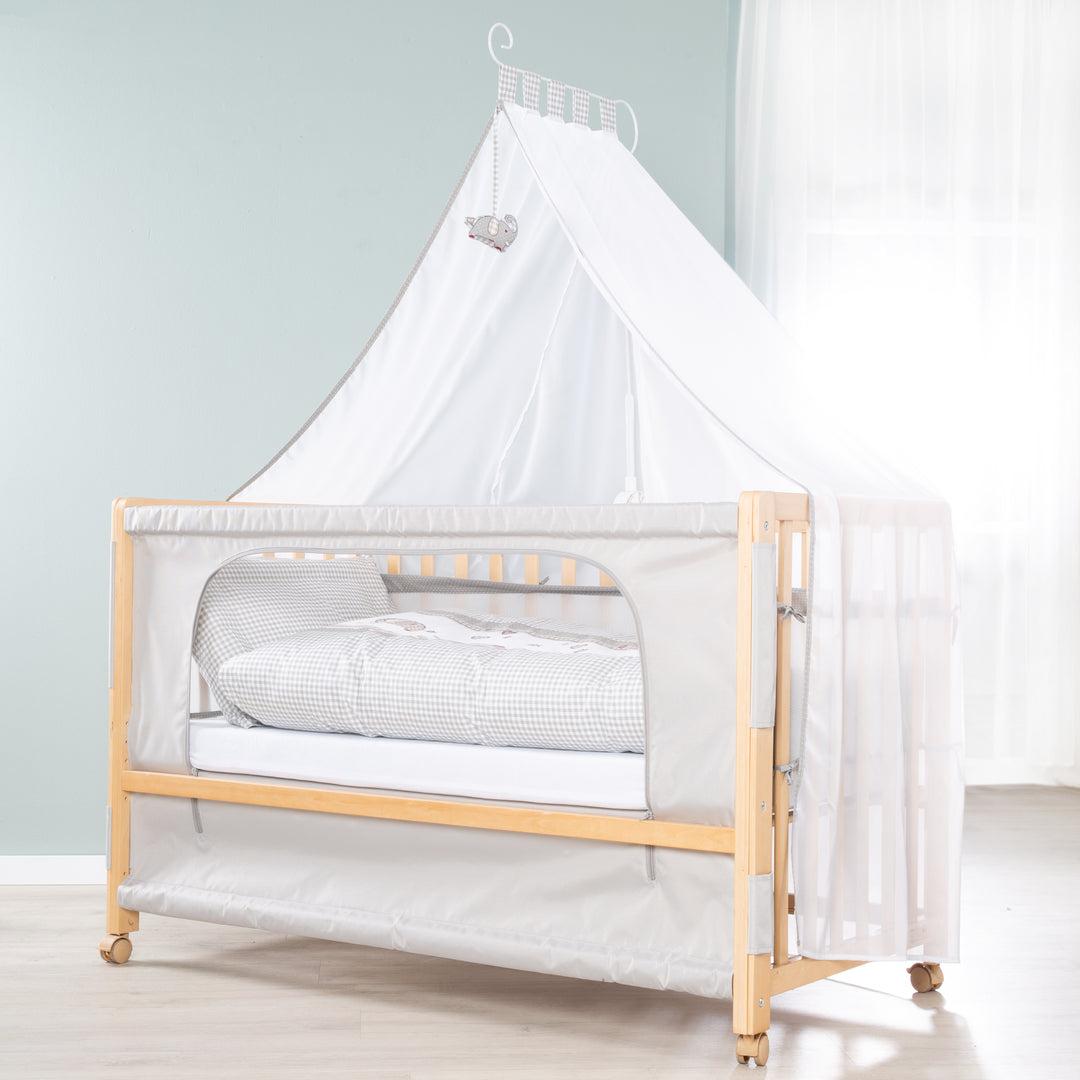 Room Bed 'Jumbo twins grau' 60 x 120 cm + Textilausstattung - Holz natur – Milieubild (4/10)