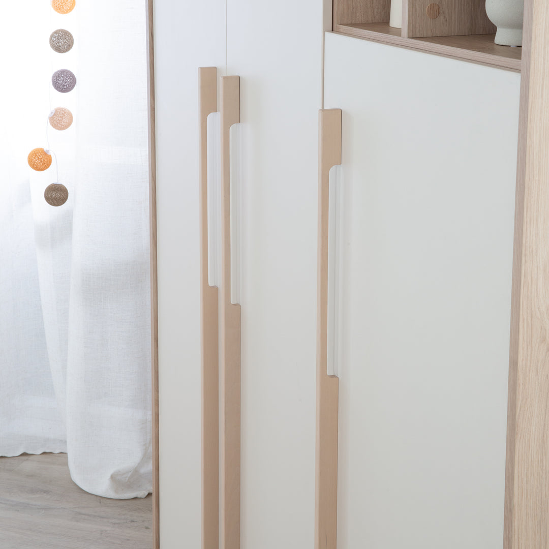 Wardrobe 'Elva' 3-Door with Open Compartment - Soft-Close - Cashmere / Virginia Chestnut – Detail Image (5/8)