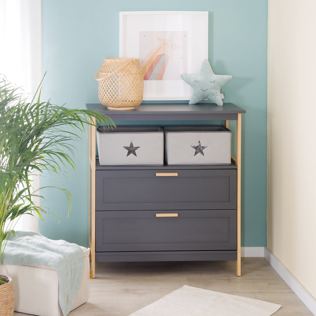 Changing Table 'Berlin' with 2 Drawers - Anthracite / Bamboo – Lifestyle Image (4/9)