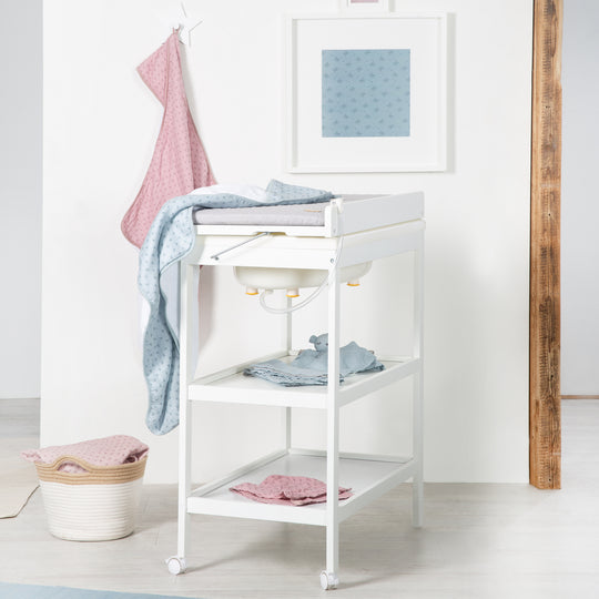 Combinato bagno-fasciatoio 'Neonato Pool' bianco incl. girevole materassino fasciatoio 'roba Style grigio' con 2 rotelle – Foto d'ambiente (2/17)