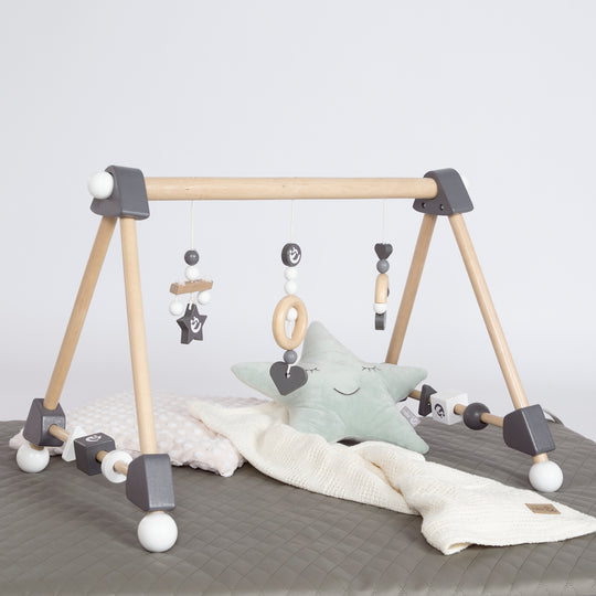 Play Trapeze Bar & Activity Centre with Play & Grasping Elements - Pendant Made of Wood - Natural / Anthracite – Lifestyle Image (4/4)