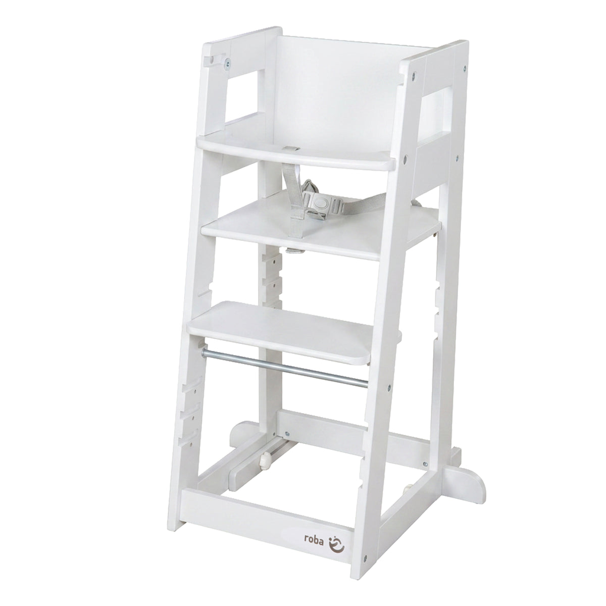 Foto ritagliata della torretta di apprendimento 'Sit & Step' in Bianco in configurazione seggiolone con cintura di sicurezza, da un'altra angolazione su sfondo bianco.