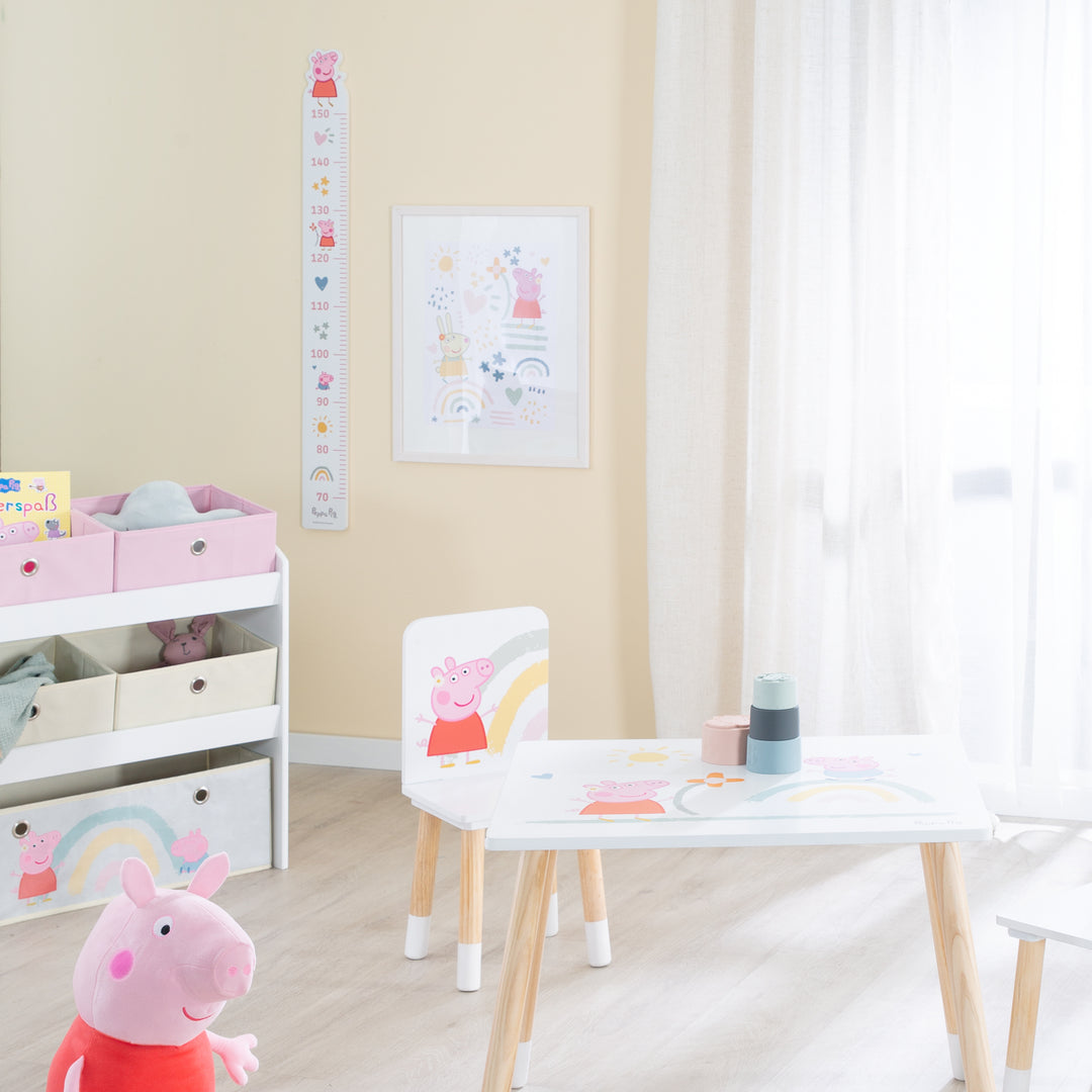 Height Chart Peppa Pig - Scale from 70 cm to 150 cm for Children - Wood White / Pink – Lifestyle Image (3/4)