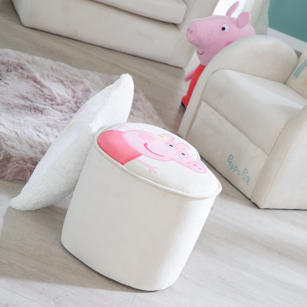 Kinderhocker 'Peppa Pig' in Herzform - Samtbezug in Beige - Rosa Peppa Motiv – Milieubild (6/8)