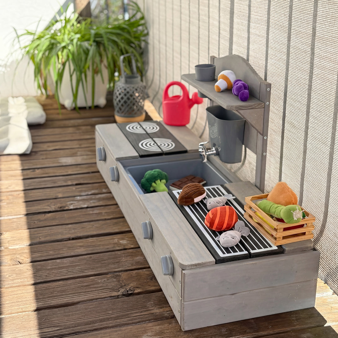 2in1 bac à sable de balcon & cuisine d'extérieur - Certifié FSC® - Bois massif lasuré gris – Photo d'ambiance (6/15)