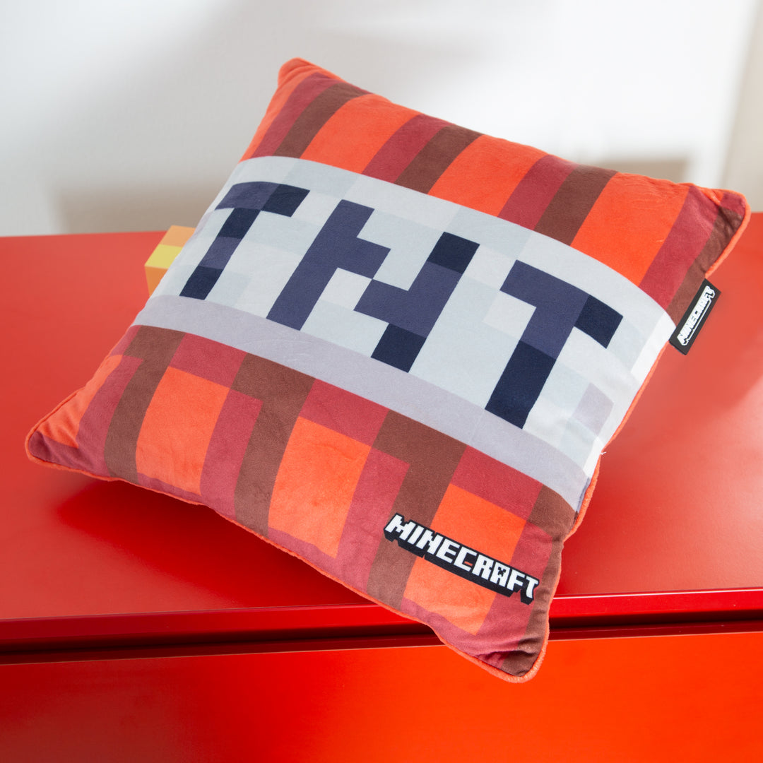 Decorative Cushion 'Minecraft' incl. Filling - TNT - Velvet Fabric – Lifestyle Image (6/8)