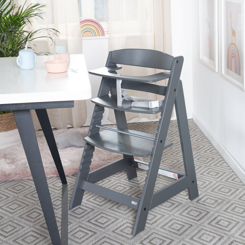 Seggiolone evolutivo 'Sit Up Flex' - Che cresce con il bambino fino al sedia per ragazzi - Legno antracite – Foto d'ambiente (2/13)