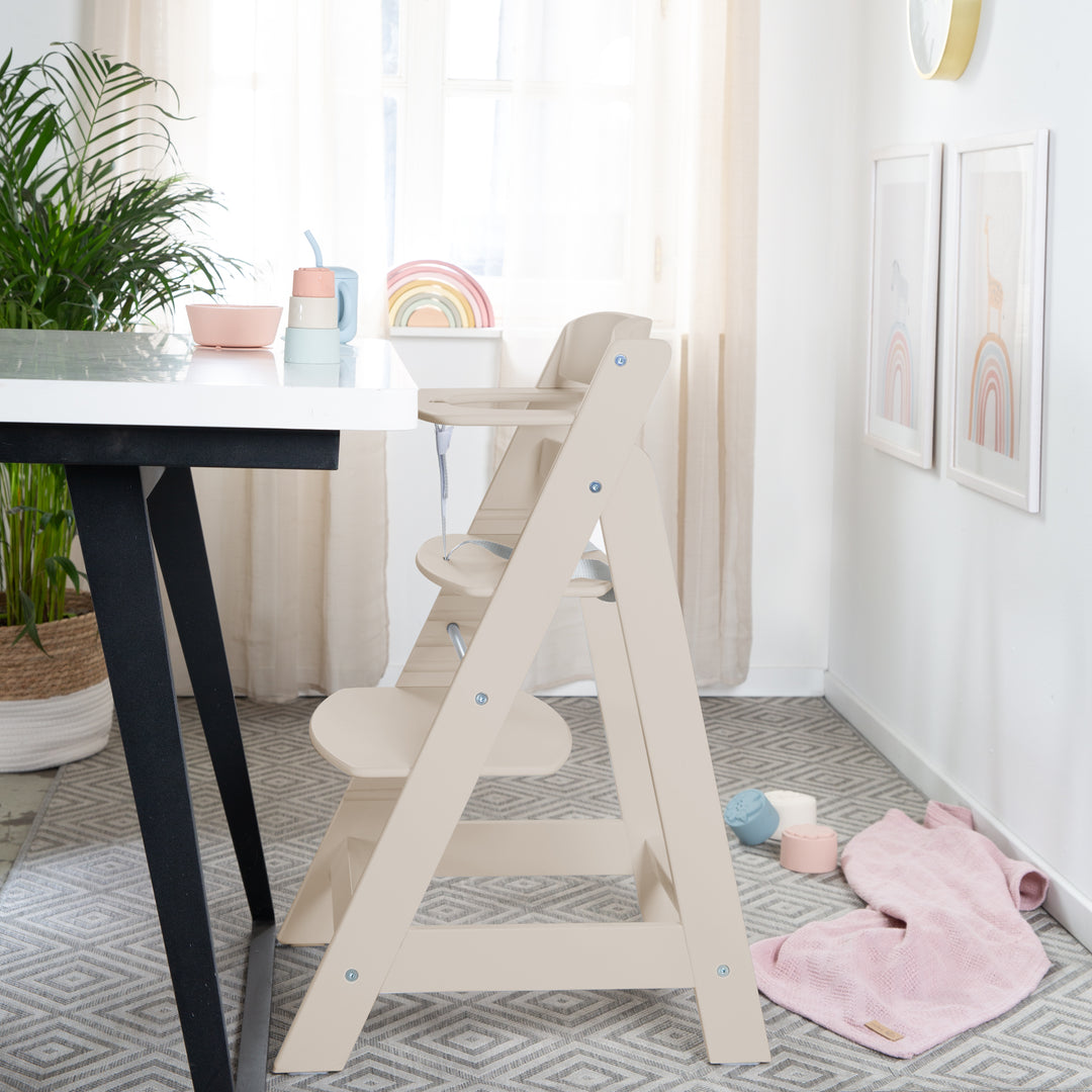 Treppenhochstuhl 'Sit Up Flex' - Mitwachsend bis zum Jugendstuhl - Cashmere / Beige – Milieubild (6/9)