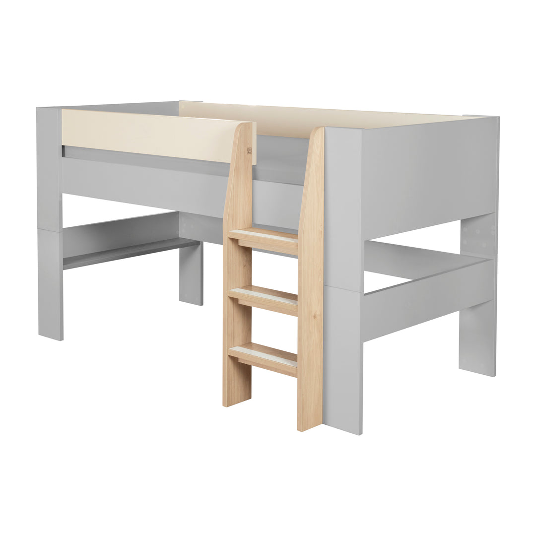 Halbhohes Bett 'Flexi Grow' mit kurzem Aufsatz und Holzleiter in Grau/Cashmere, freigestellte Ansicht