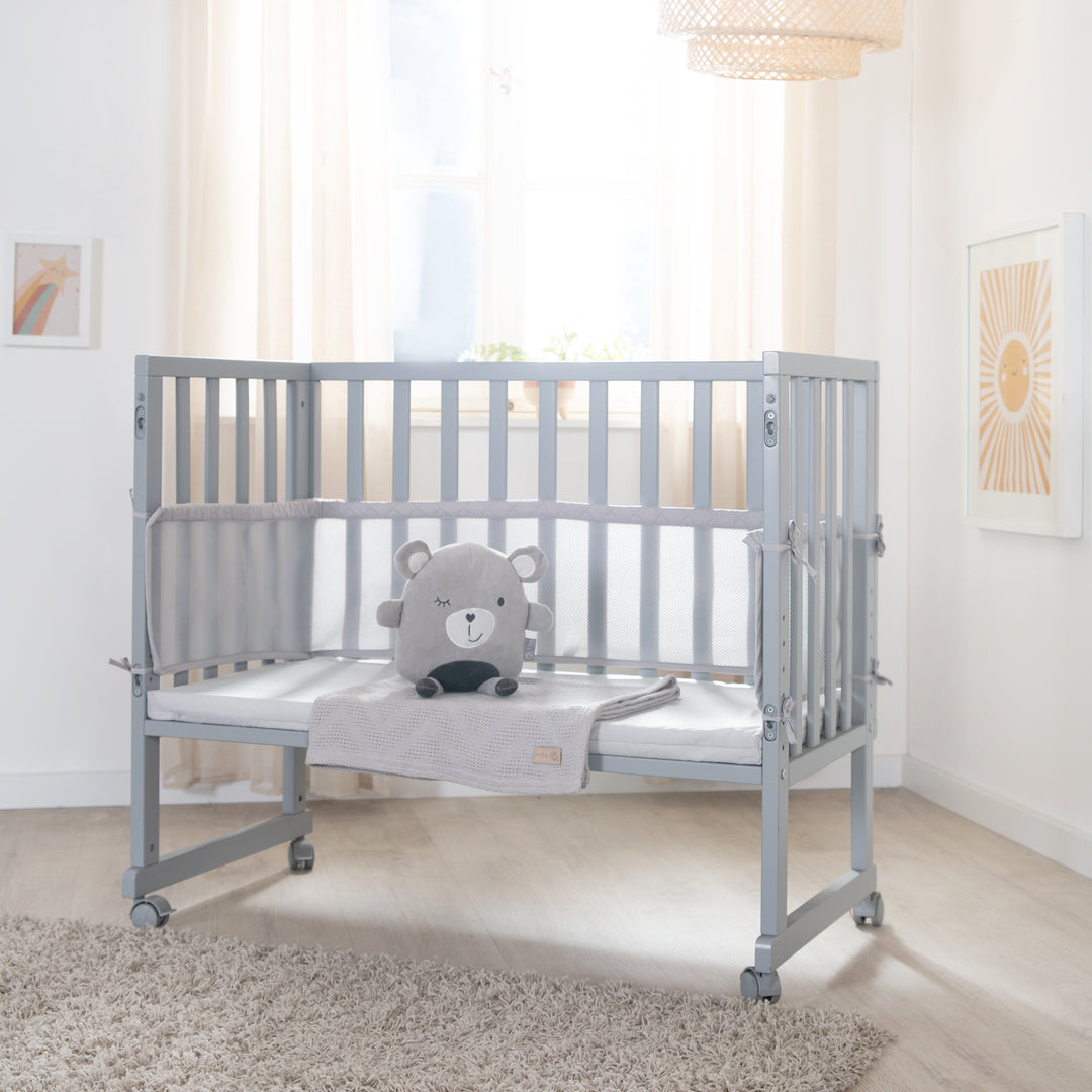 Nursery & Bedside Crib 'roba Style' 3 in 1 in Taupe incl. Mattress & Cot Bumper – Lifestyle Image (5/12)