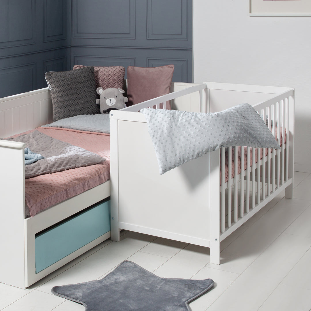 Children's Room Set 'roba Style' incl. Changing Table & Bedside Crib, with Slatted Frame, 60 x 120 cm, White – Lifestyle Image (9/20)