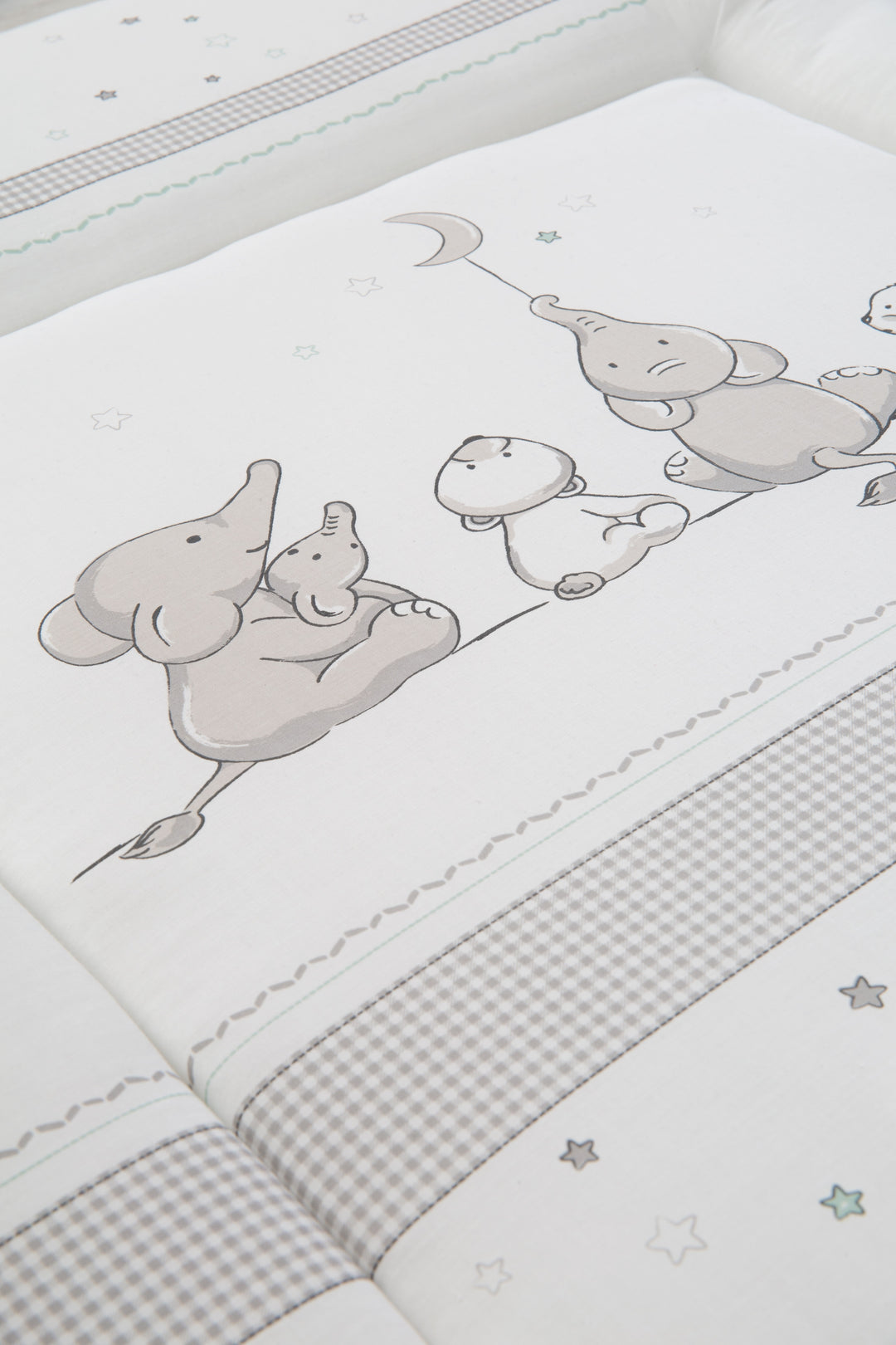 Changing Pad 'Sternenzauber', 85 x 75 cm, Soft Changing Pad, PU-Coated – Detail Image (3/4)
