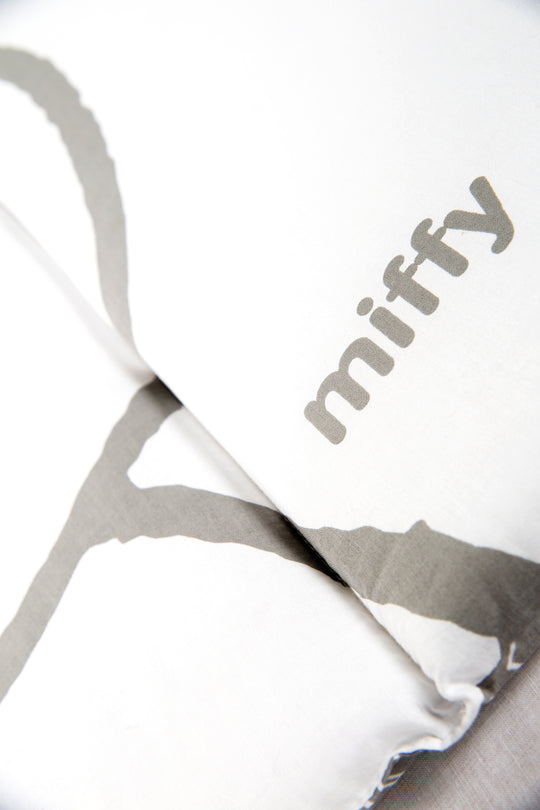 Matelas à langer 'miffy®', 85 x 75 cm, doux matelas à langer, revêtu de PU, essuyable – Photo de détail (7/7)