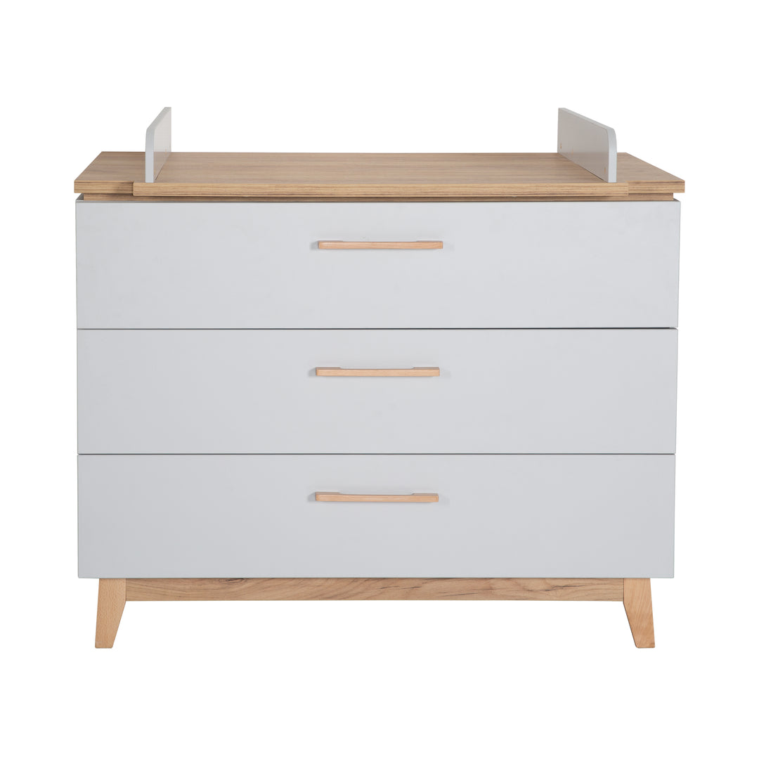 Set cameretta 'Caro', incl. letto combinato 70 x 140 cm, cassettiera fasciatoio & 3ante armadio, grigio chiaro/decoro rovere dorato – Ritaglio (14/21)
