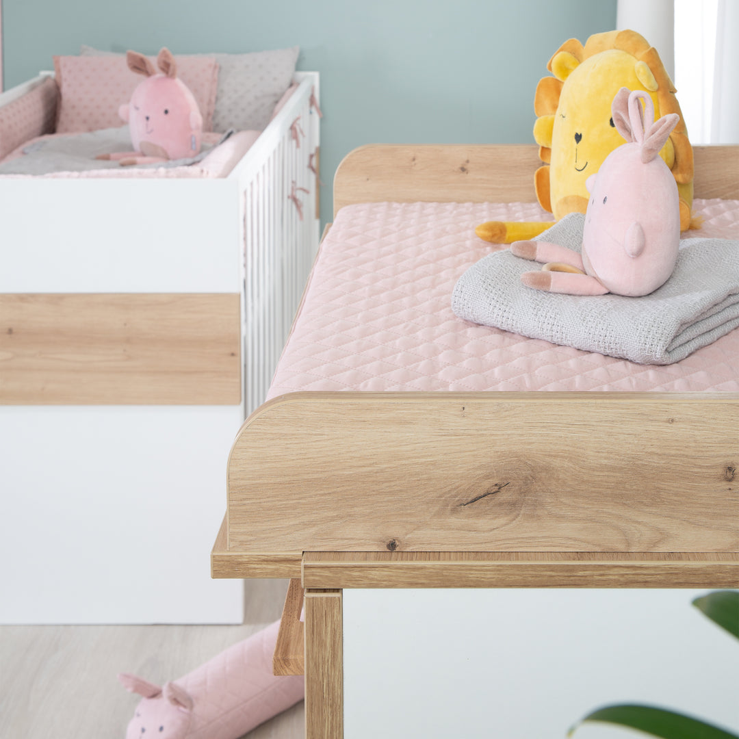 Kinderzimmerset 'Lion' 3-teilig - Bett 70x140 + Wickelkommode breit + Kleiderschrank – Detailbild (32/40)