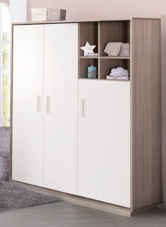 Kleiderschrank 'Olaf', 3 Drehtüren, mit offenem Regal, Weiß / Luna Elm – Milieubild (4/7)
