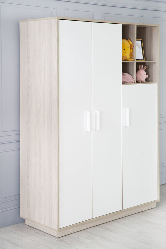 Kleiderschrank 'Olaf', 3 Drehtüren, mit offenem Regal, Weiß / Luna Elm – Produktbild (3/7)