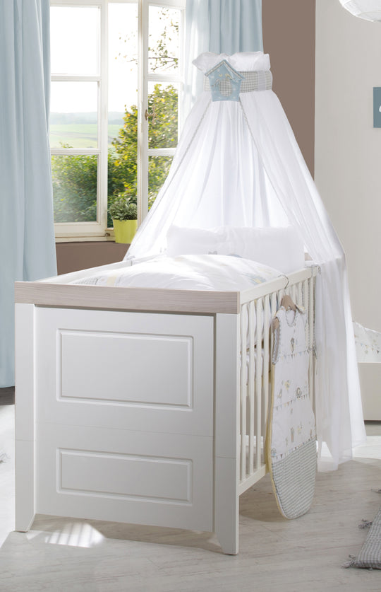 Zimmerset 'Felicia' inkl. Kombi-Bett 70 x 140 cm, Wickelkommode & 3-türigem Schrank, Luna Elm / weiß – Milieubild (8/21)