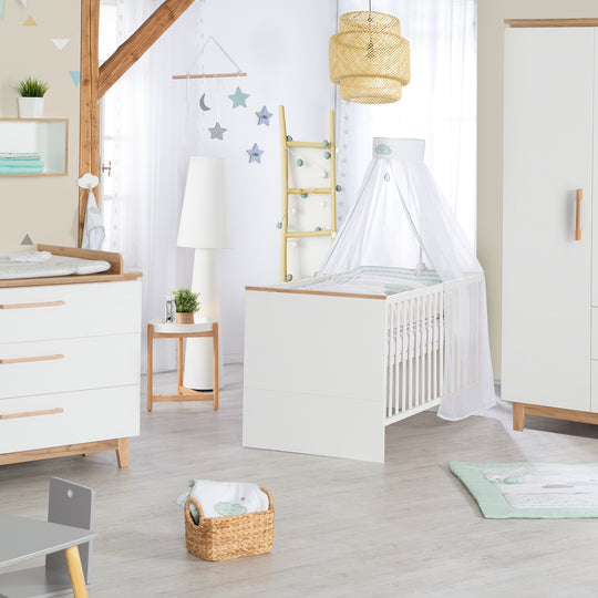 Kombi-Kinderbett 'Finn', 70 x 140 cm, höhenverstellbar, mitwachsend/umbaubar, 3 Schlupfsprossen – Milieubild (4/5)