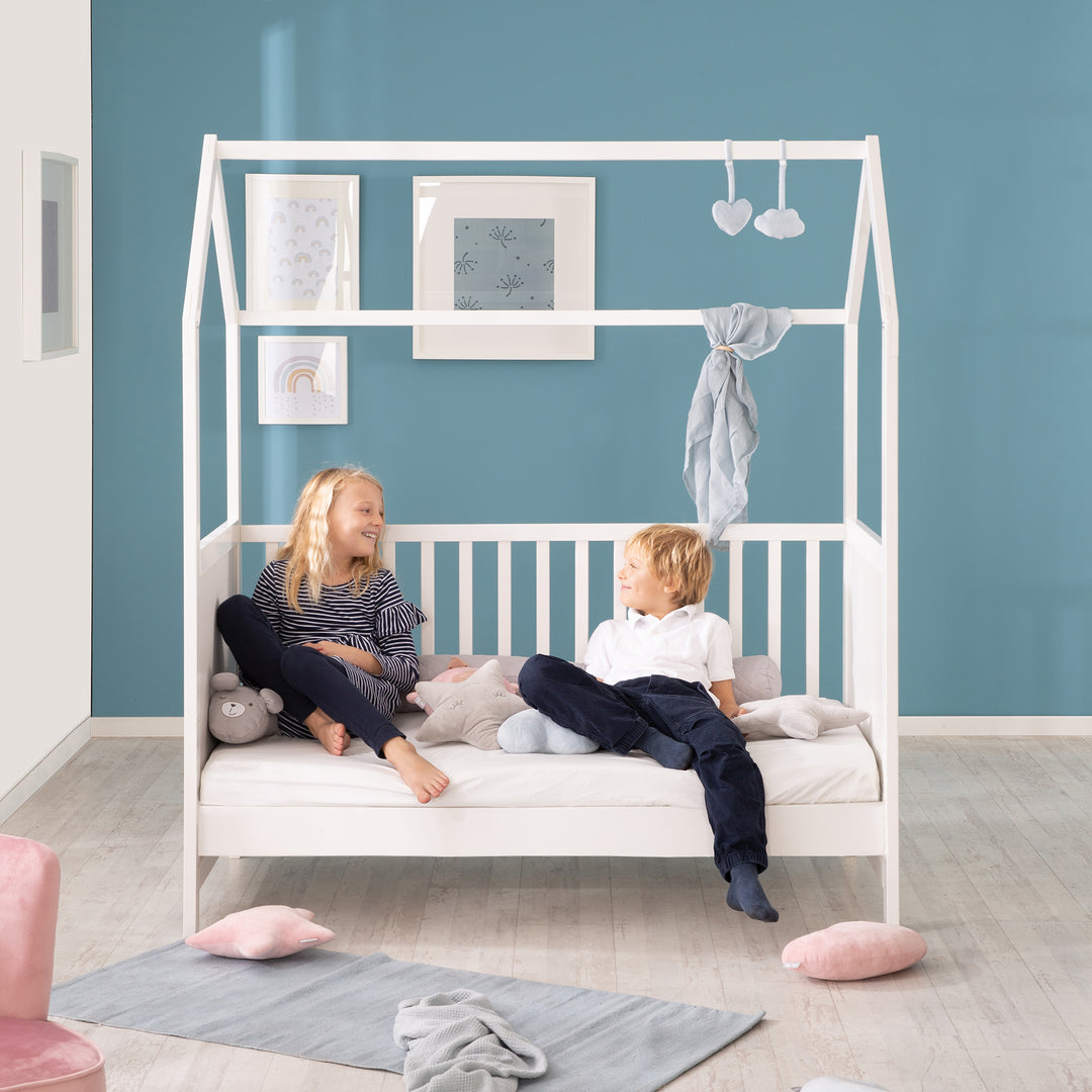 Hausbett 70 x 140 cm, FSC zertifiziert, Kombi-Kinderbett, weiß, 3-fach verstellbar, umbaubar – Milieubild (6/11)