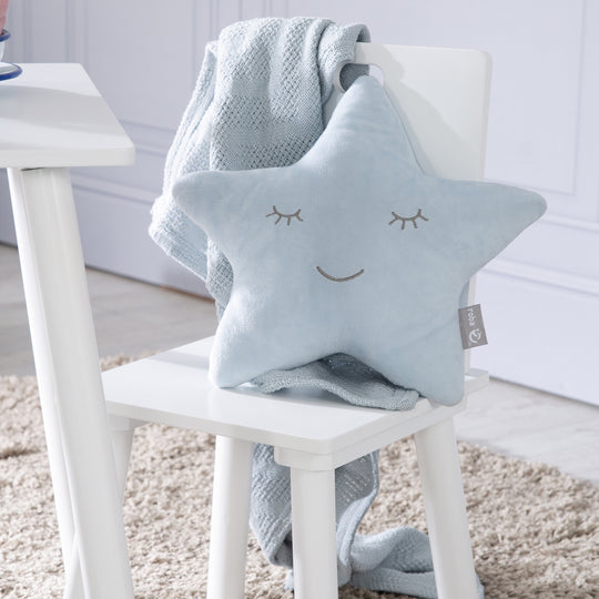 Kuschelkissen Stern 'roba Style', Hellblau/Sky, flauschiges Dekokissen für Baby- & Kinderzimmer – Milieubild (7/8)