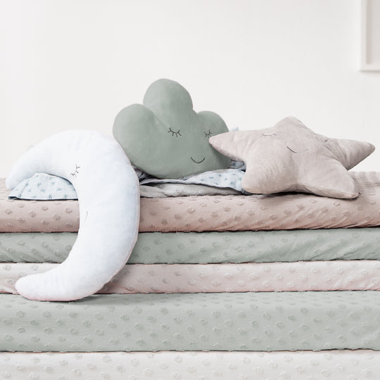 Kuschelkissen Stern 'roba Style' frosty green, flauschiges Dekokissen für Baby- & Kinderzimmer – Milieubild (3/7)
