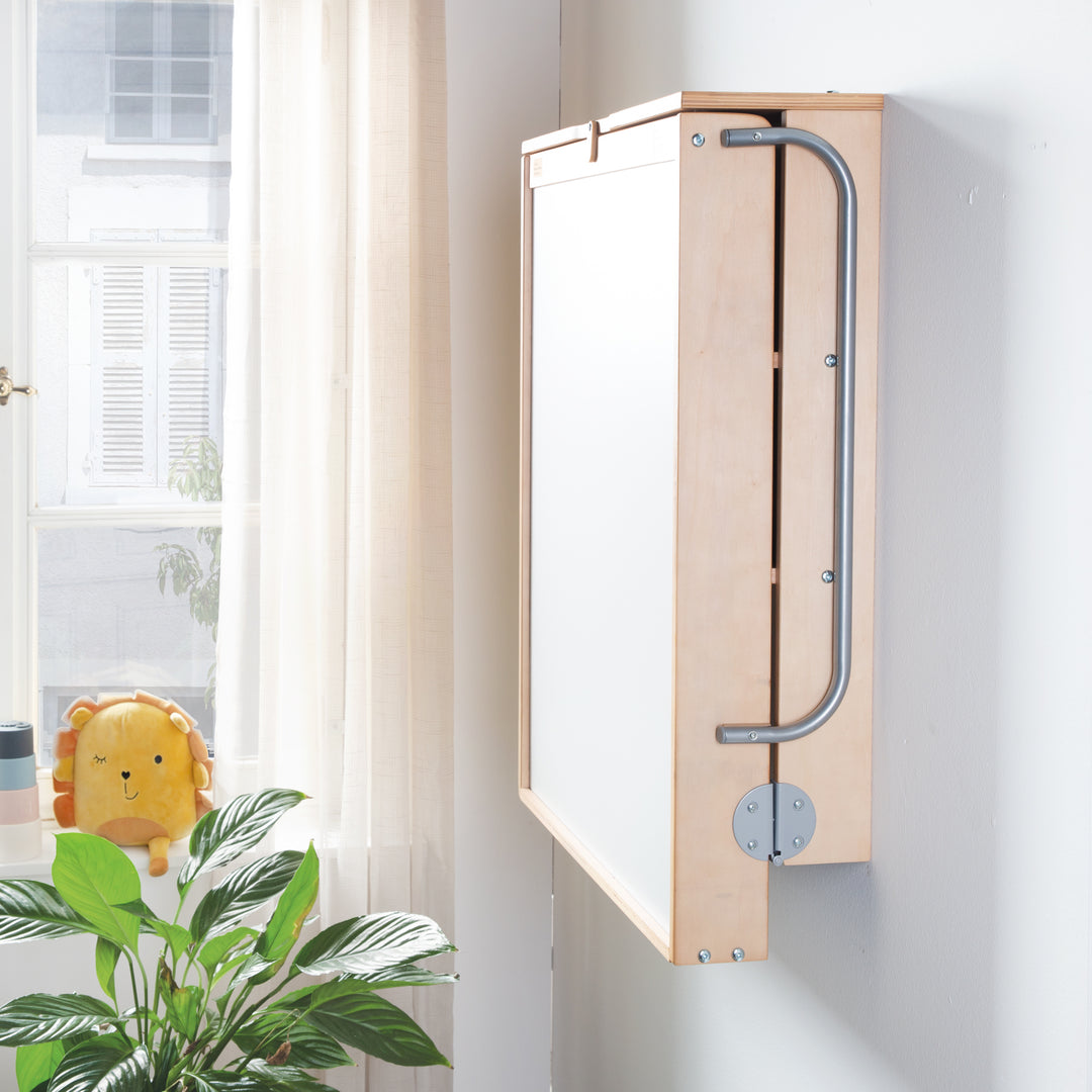 Estantería cambiador de pared natural + colchoneta cambiador 'roba Style gris' - Plegable & ahorra espacio – Foto ambientada (2/13)