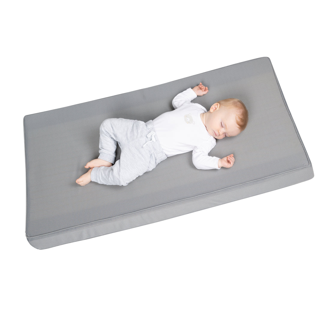 Babybettmatratze 'safe asleep®', AIR BALANCE PREMIUMMESH, 60 x 120 x 9 cm, optimales Schlafklima – Freisteller (3/14)