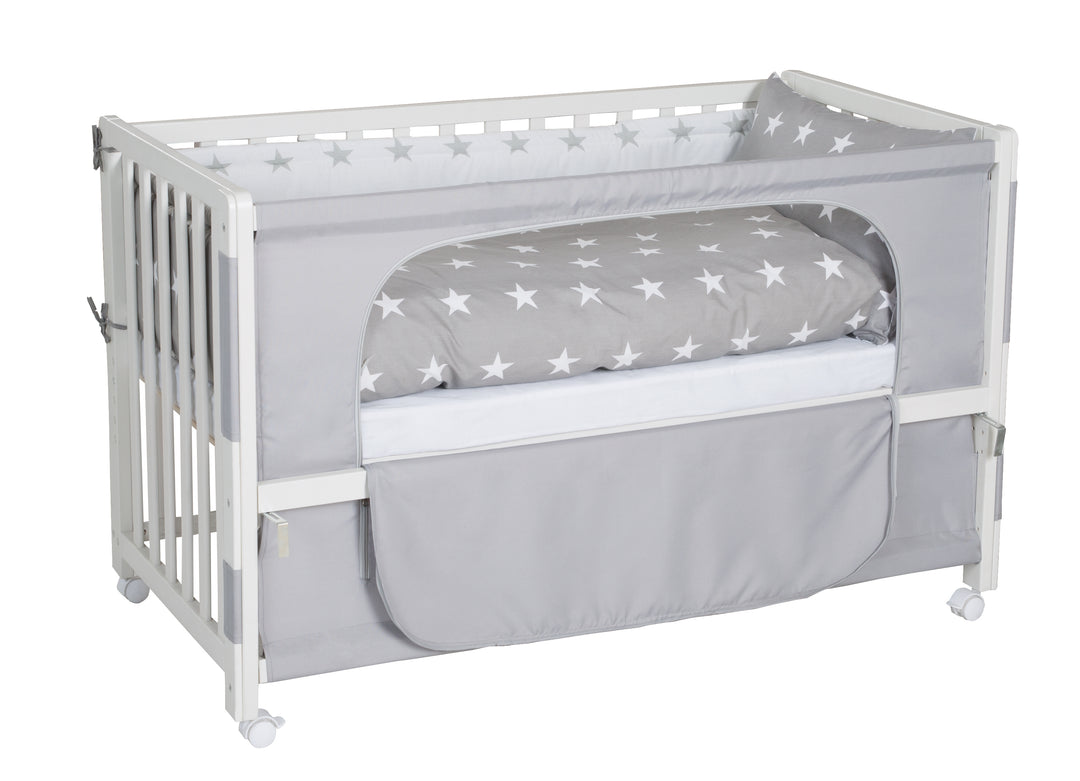 Room Bed 'Little Stars', 60 x 120 cm, Beistellbett zum Elternbett mit kompletter Ausstattung – Produktbild (7/8)