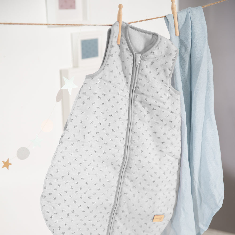 Organic Schlafsack 'Lil Planet' - 70 - 110 cm - Bio-Musselin (GOTS) - Silbergrau – Milieubild (2/8)