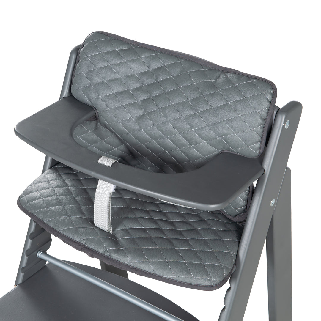 Reductor de asiento 'Luxe' - 2piezas. reductor 'Graphite acolchado' para todos 'Sit Up' tronas – Foto ambientada (4/5)