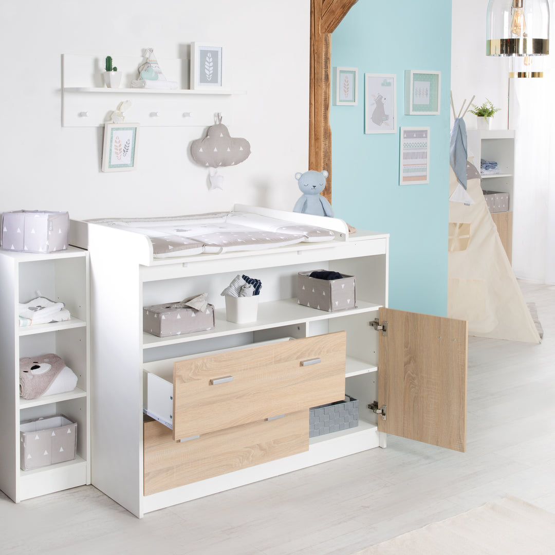 Wickelkommode 'Gabriella' mit Wickelansatz, 2 Schubladen, 1 Tür, 1 offenes Fach, Wickelhöhe: 90 cm – Milieubild (2/7)