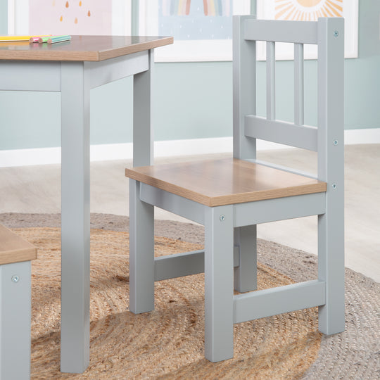 Ensemble table et chaises enfant 'Woody' - 2 Chaises & 1 table - Taupe laqué - Décor bois – Photo de détail (12/19)