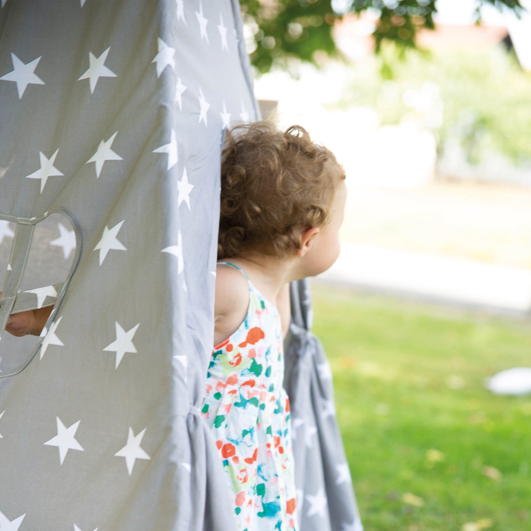 Spielzelt 'Little Stars', Bodenunterlage & Tragetasche, Wigwam für Kinderzimmer & Outdoor – Milieubild (19/29)