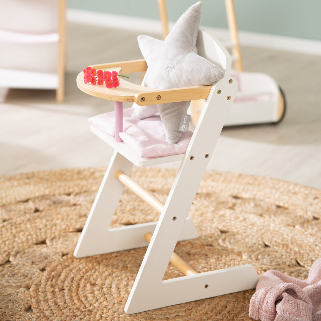 Puppenhochstuhl 'Scarlett', für Puppen & Babypuppen, weiß lackiert – Milieubild (4/4)