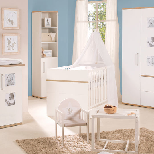 Kindermöbelset 'Pia', 3-teilig, inkl. Kinderbett 70 x 140 cm, Wickelkommode & Kleiderschrank, weiß – Milieubild (5/15)