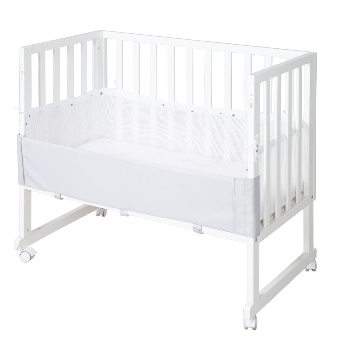 Stuben- & Beistellbett safe asleep® 3 in 1 - 45 x 90 cm inkl. Zubehör & Mesh-Barriere – Freisteller (4/17)