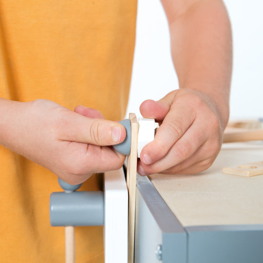 Werkbank, Holzwerkbank, Werkzeug-Set, große Arbeitsplatte, Ablage, 3 Schubfächer, mitwachsend – Detailbild (16/20)